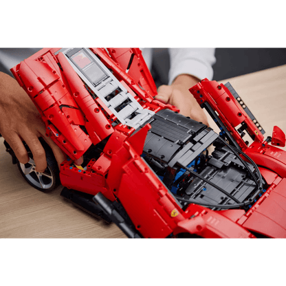 Ferrari Daytona SP3 | 3778PCS | 1:8