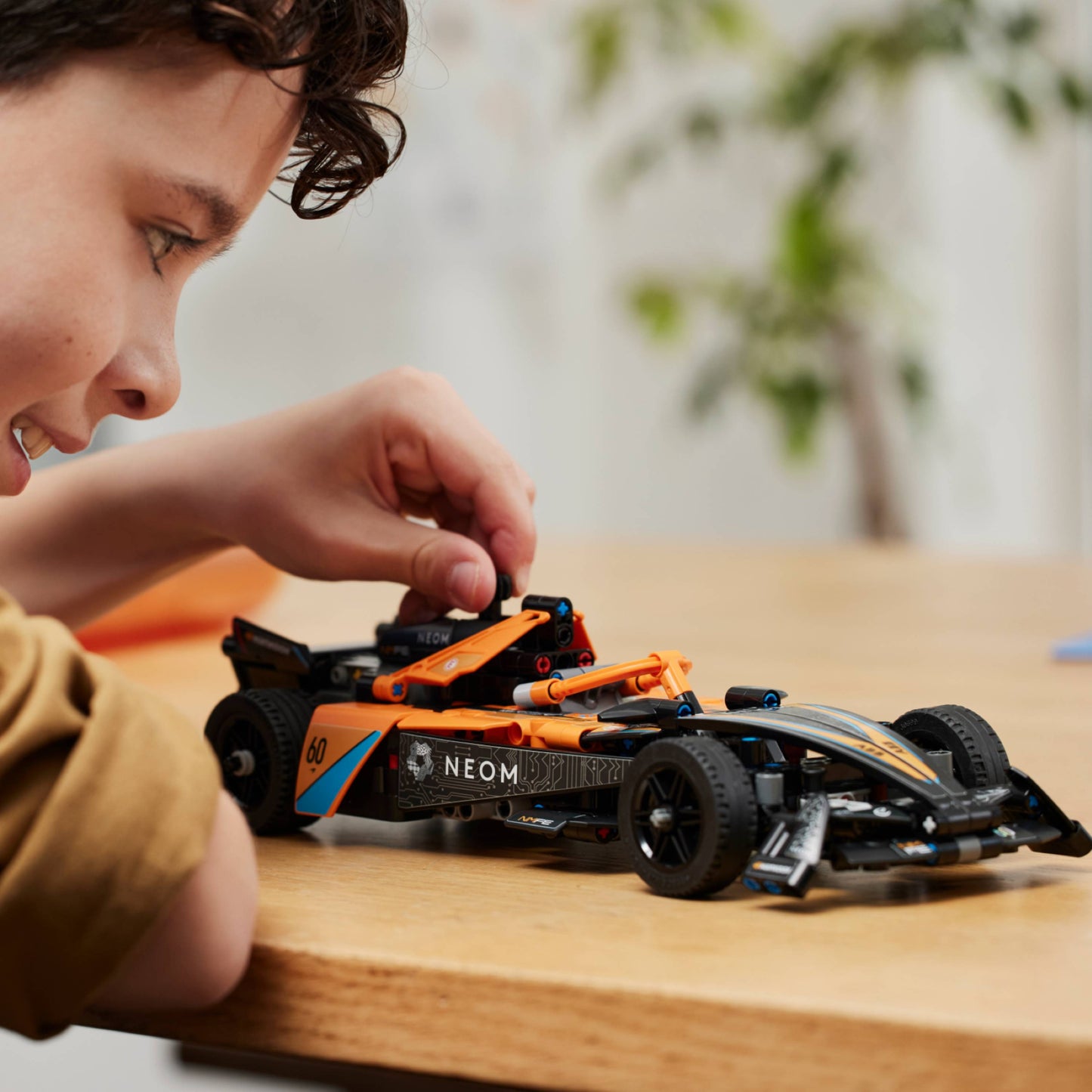 Formula 1 - McLaren Fórmula E | 452 pçs | LEGO Technic